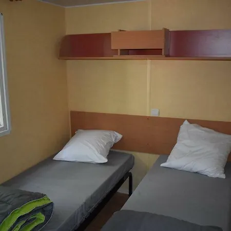 Oh! Campings - La Garenne En Perigord 3* Peyrignac